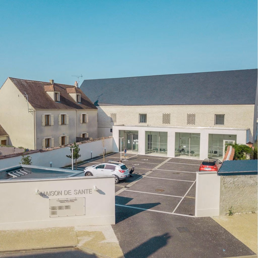 Le centre de santé — Toury