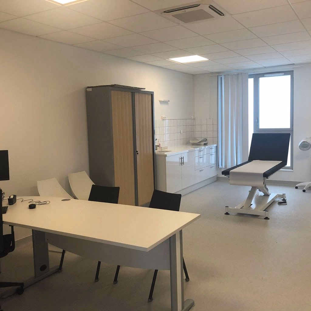 Une salle du centre — Toury