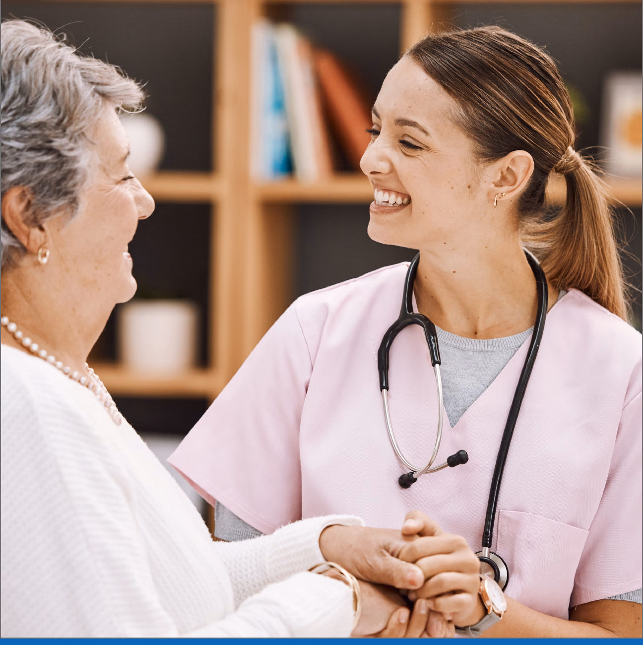 Médecin avec une patiente