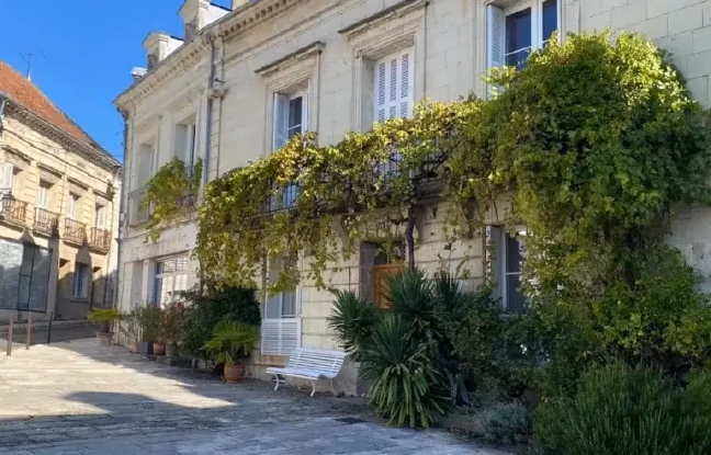 Le centre de Preuilly-sur-Claise — façade